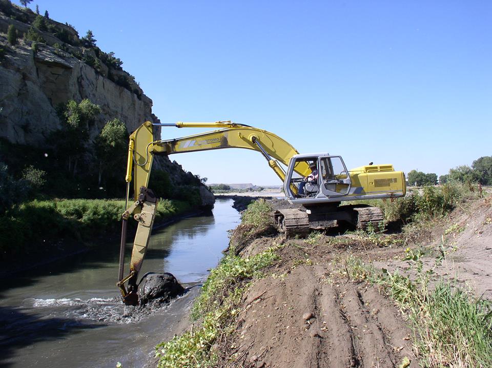 Cleaning of Lockwood Irrigation District Water Canal in Yellowstone River
